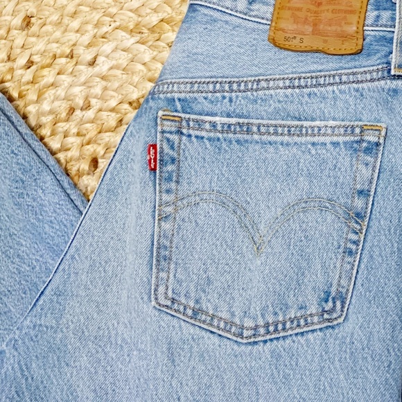 Levi’s Premium 501 skinny from Aritzia EUC - Picture 5 of 10